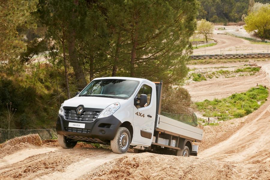  Renault Master 4x4 Pickup 2016 года  (фото 8 из 11)